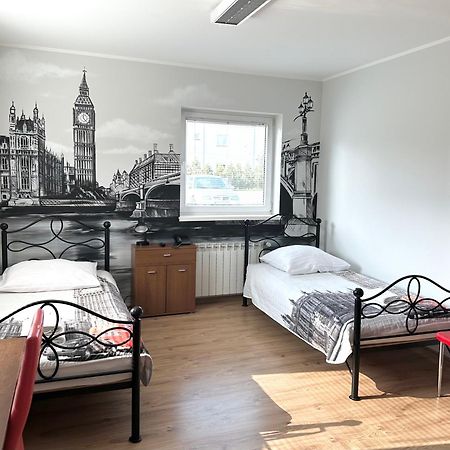 Leo Hostel Poznań Buitenkant foto