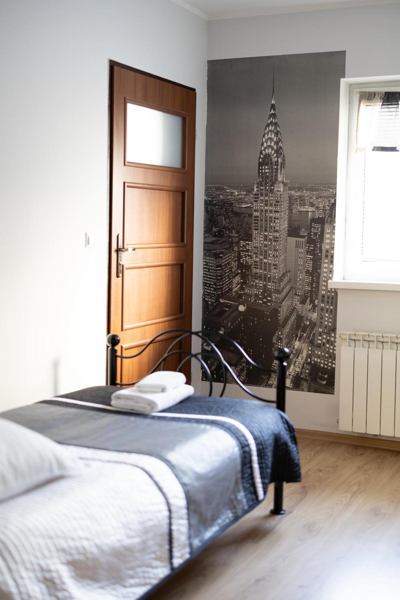 Leo Hostel Poznań Buitenkant foto